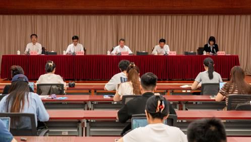 国家能源局新闻发布会：发布上半年能源形势、可再生能源并网情况，介绍迎峰度夏电力供需并答问
